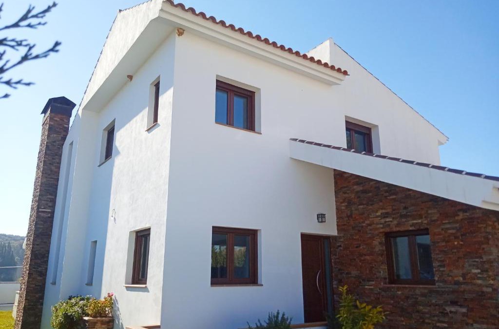 Loja House | Villa Madodos con piscina privada, jacuzzi, barbacoa y chimenea