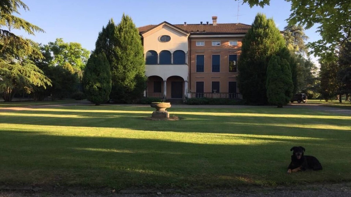 San Bonico Villa | Villa Madonnina is a charming villa with tennis court, soccer field and bocce court.