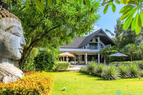 Kalisada Villa | Villa Mahkai - Family and friends Estate!