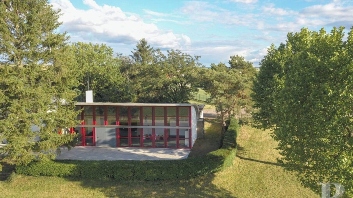 Doncourt-les-Conflans Villa | Villa 'Maison Le Corbusier' with Mountain View, Private Terrace and Wi-Fi