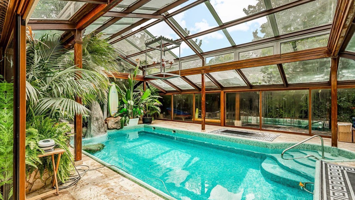 Las Rozas de Madrid Villa | Villa Majadahonda - Six Bedroom Villa, Sleeps 12