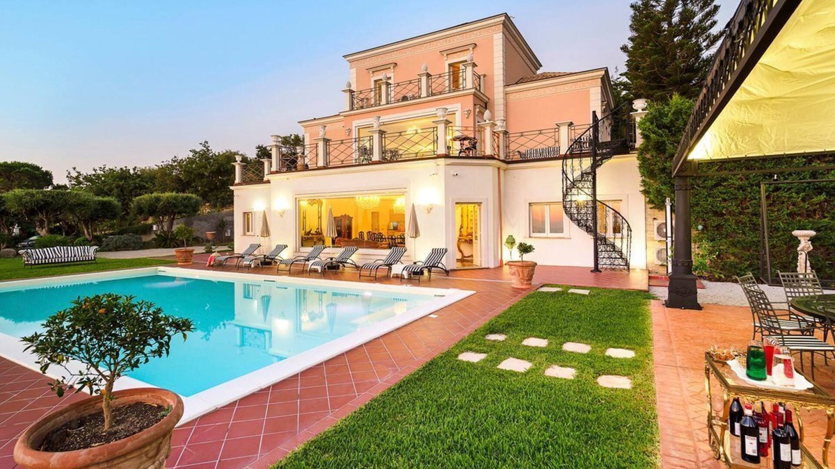 Capo d'Orlando Villa | Villa Manazza - Five Bedroom Villa, Sleeps 10