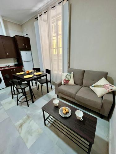 Old Town Apartment | Villa María Cádiz centro, "preferente para mayores de 25 años y familias "