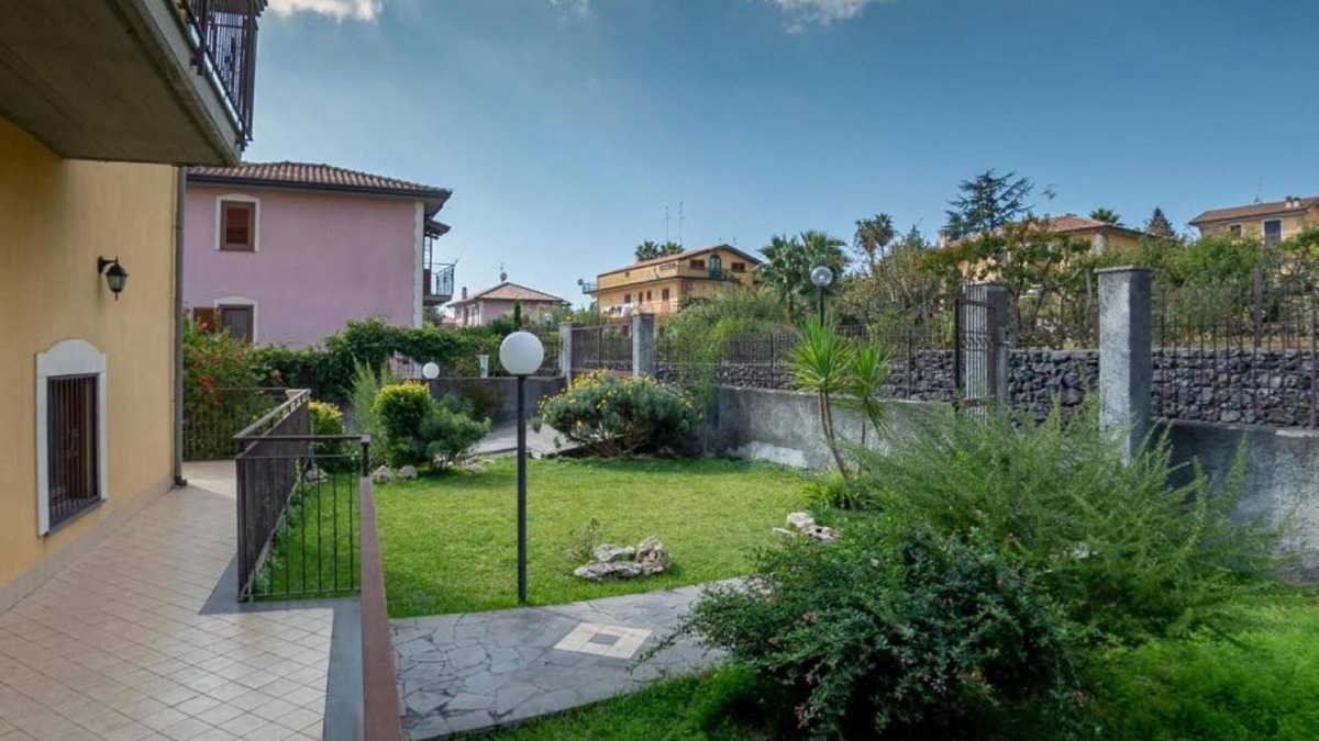 Trecastagni Villa | Villa Marazia with Garden and Private Parking!
