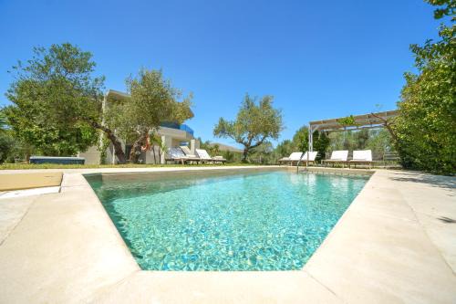Georgioupolis Villa | Villa Marian with Private Swimming Pool & Jacuzzi