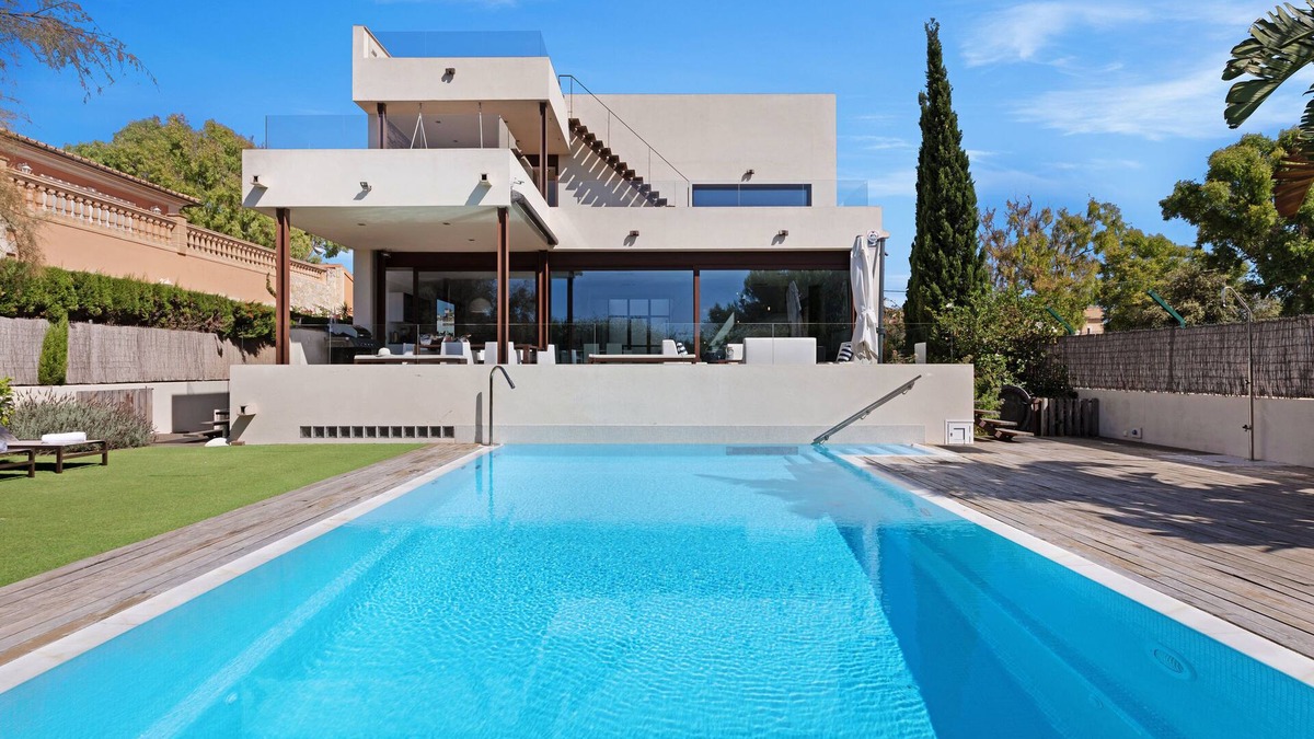 Palma de Mallorca Villa | Villa Marina Cristal Minimalist BBQ Beach of Palma, heated pool optional