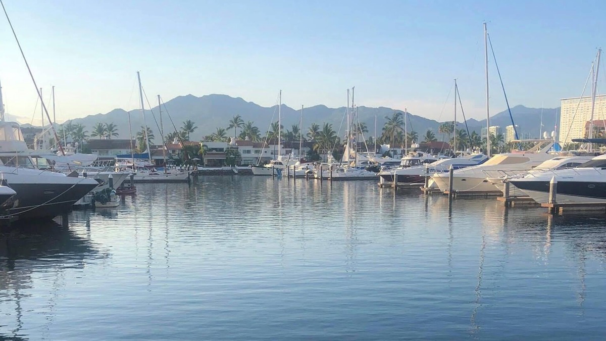 Marina Vallarta Condo | VILLA MARINA - Spectacular Designer Remodel with Mountain & Marina Water Views