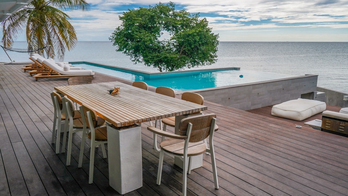 Carenero House | Villa Mariposa Private Luxury Beach Waterfront