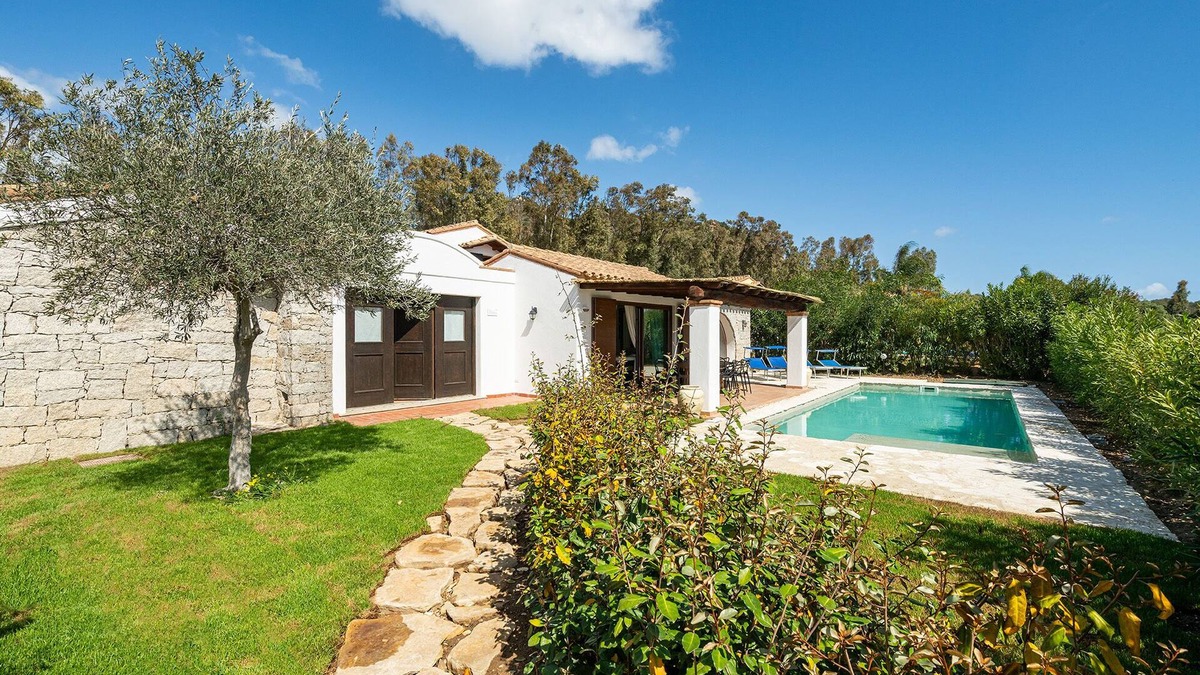 Sant'Elmo Villa | Villa Mariposa with pool - 500m from the beach