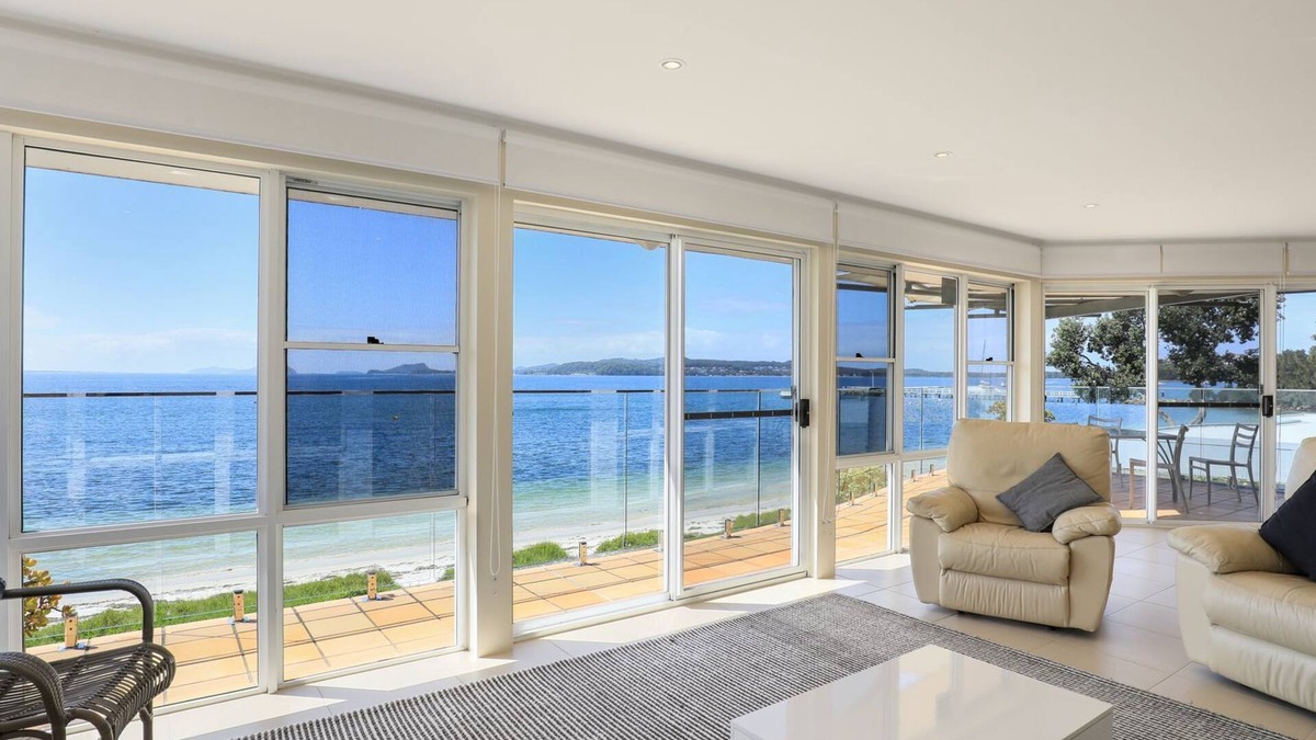 Port Stephens Council Villa | Villa Maris- Beachfront Bliss in Soldiers Point