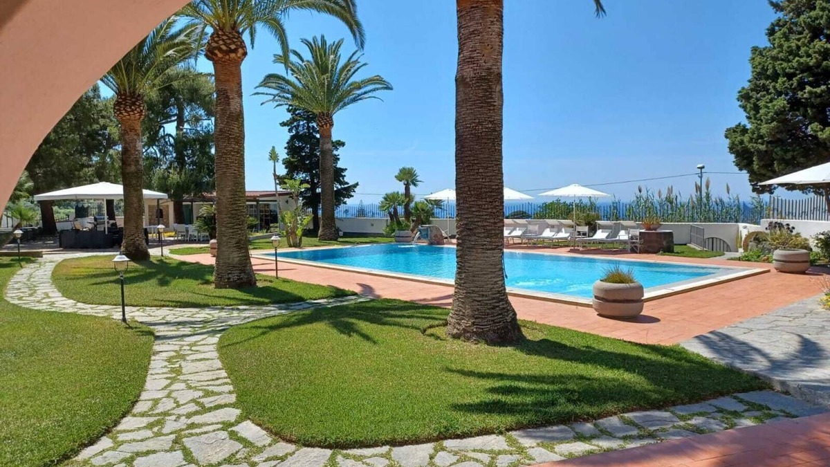 Succhivo Apartment | Villa Martina - "Magnolia" apartment, in the outbuilding of a prestigious Villa