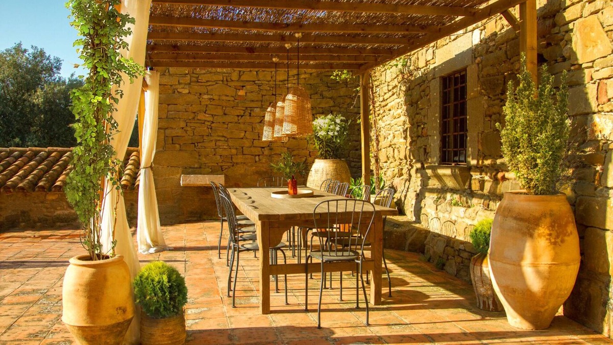 Granera Villa | Villa "Mas Girbau" with Mountain View, Private Terrace & Wi-Fi