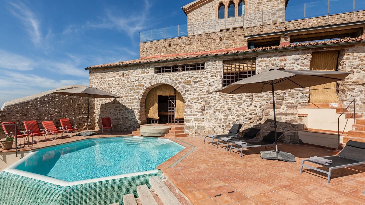 Els Plans de Sio Villa | Villa Masia de Queralt with Mountain View, Pool, Garden, A/C & Wi-Fi