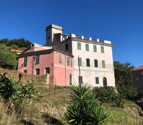 Calice Ligure Villa | Villa Massa - Dimora storica con 12 camere, accoglie 30 persone