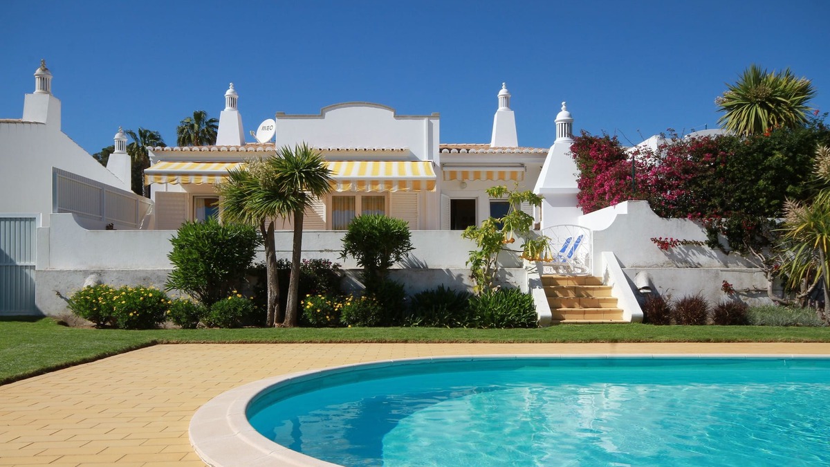 Albardeira Villa | Villa Meia-Praia, with Terrace, Pool and Garden