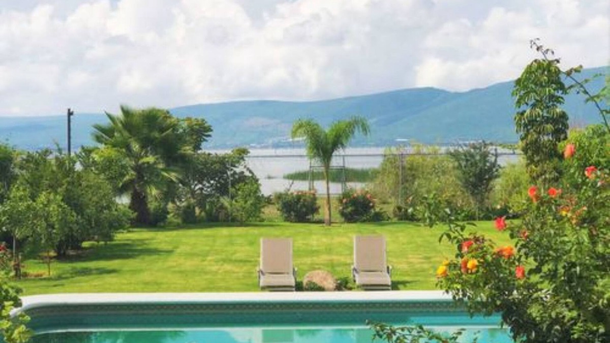 Jocotepec House | Villa Meli1 by Kivoya