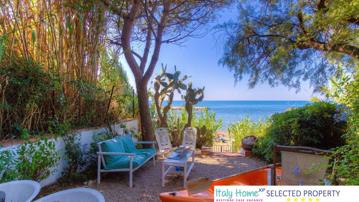 Formia Villa | Villa Melograno ★ Villa for 8 guests with Private Access to the Beach and Garden