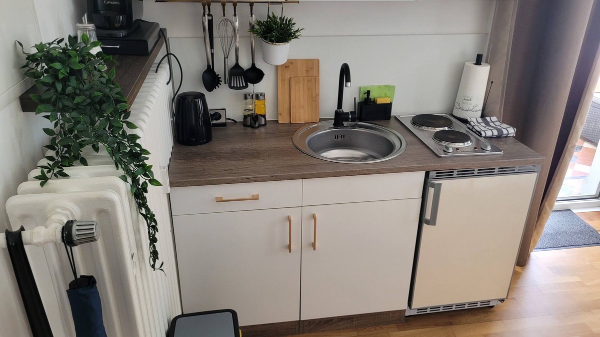 Bad Pyrmont Apartment | Villa Mercedes - Studio 1 in the center with balcony and parking space