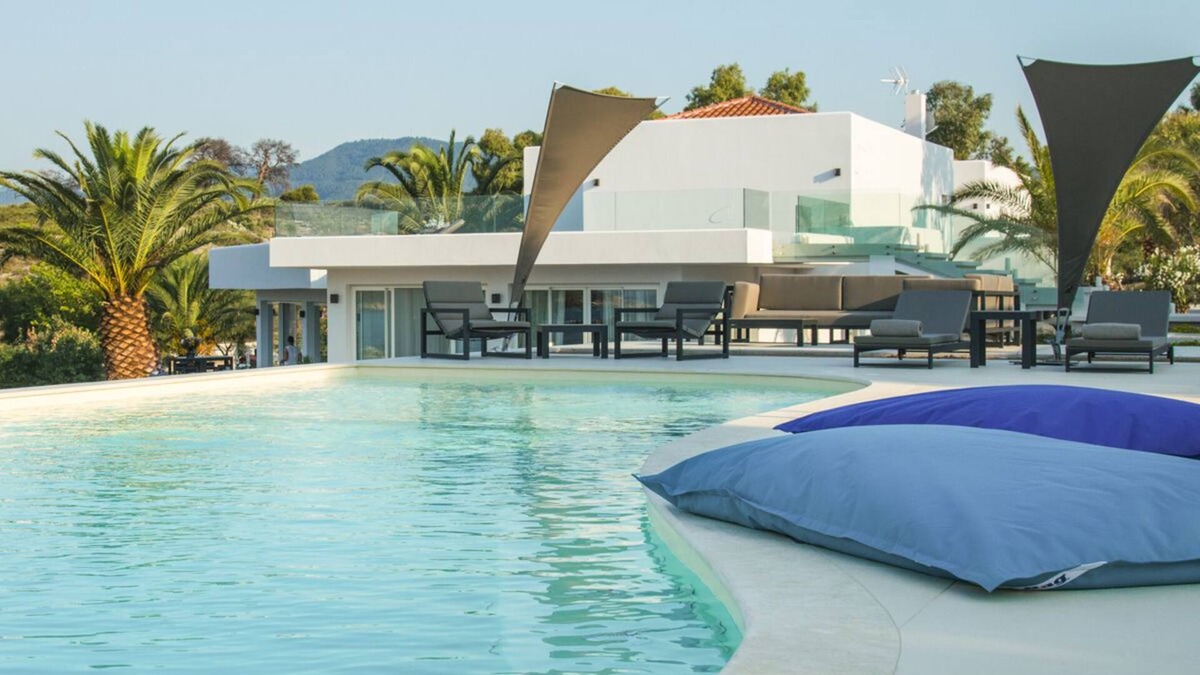 Sithonia Villa | Villa Metaxa - Ten Bedroom Villa, Sleeps 20
