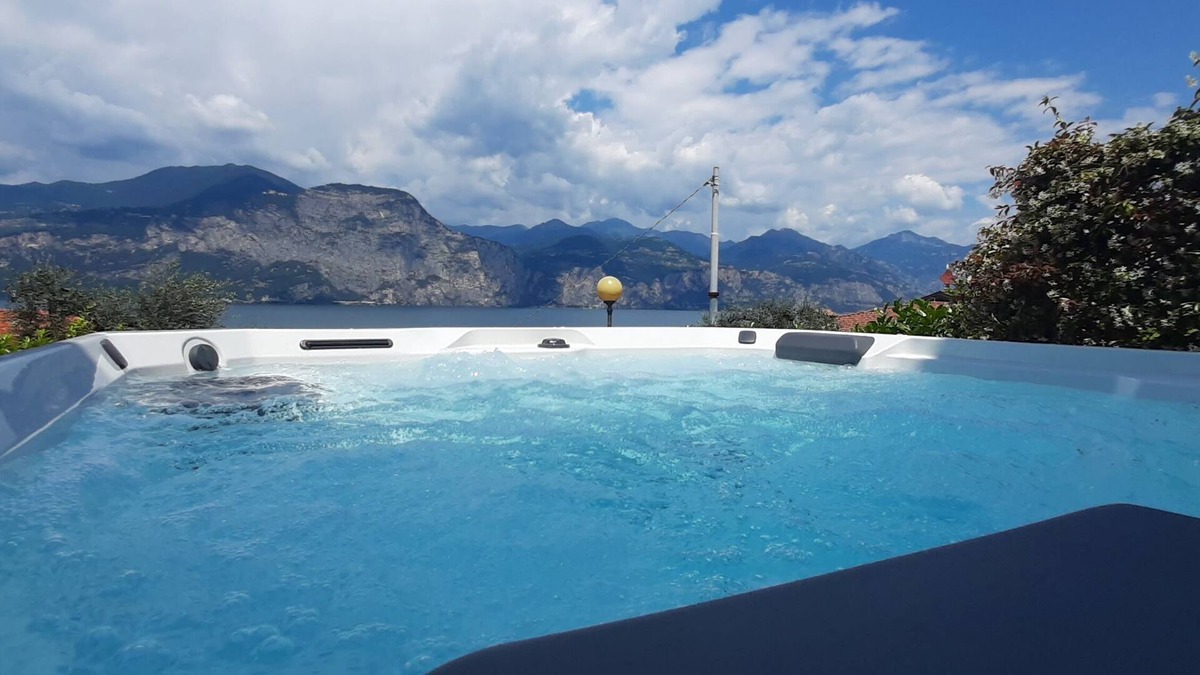 Porto Villa | Villa Mimosa-With swimming pool and lake view