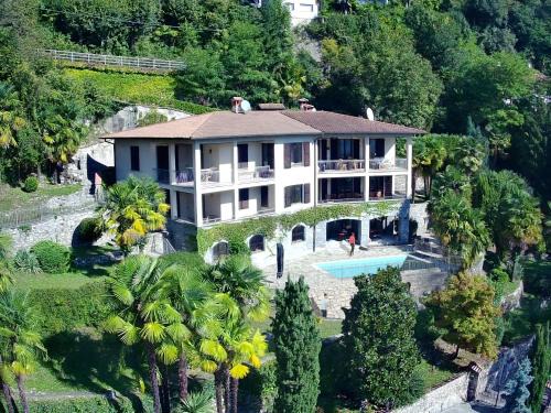 San Mamete Villa | Villa Miralago by Interhome