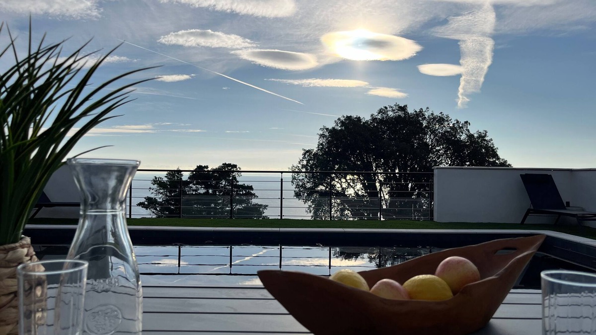 San-Martino-di-Lota Villa | Villa Moderne Avec Piscine, vue Mer, a 5mn de Bastia. Votre Oasis Corse!