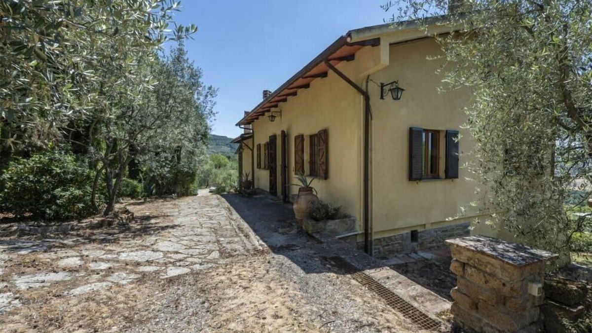 Il Borgo Villa | Villa Montecchio Comfortable holiday residence