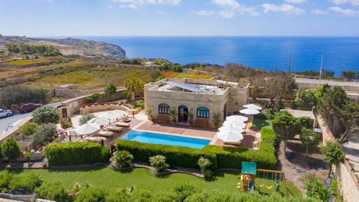 Zurrieq Villa | Villa Munqar 3 bedroom villa with private pool