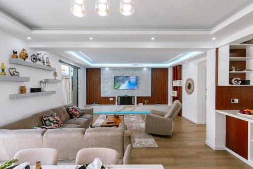 Kissonerga Villa | Villa Myria, 3BD, Private Pool, Garden, BBQ, Near the Beach in Kisonerga