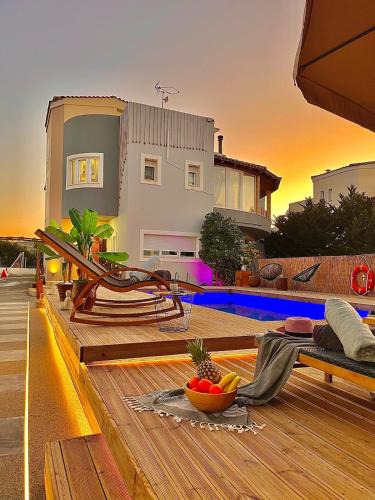 Skotino Apartment | Villa Myrtios with Private Pool & Jacuzzi