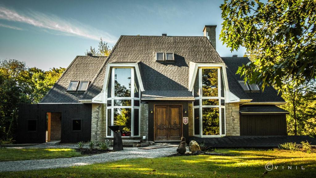 Roxton Hotel | Villa Nao