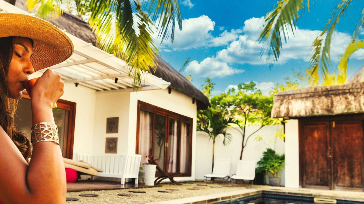 Pereybere Villa | Villa Navani - 3 bedroom, 3 ensuite bathroom, private and garden daily cleaning