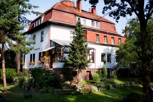 Nysa Bed & Breakfast | Villa Navigator