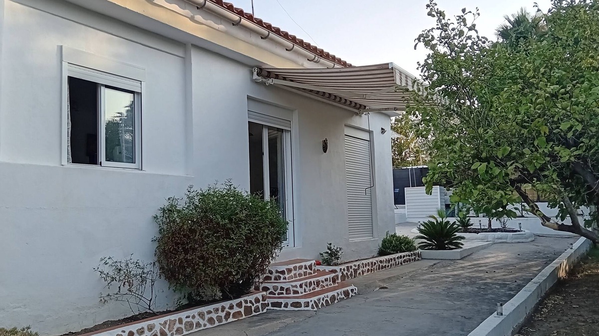 Pedralba Villa | VILLA NEAR SEA AND MOUNTAINS IN TYPICAL VILLAGE