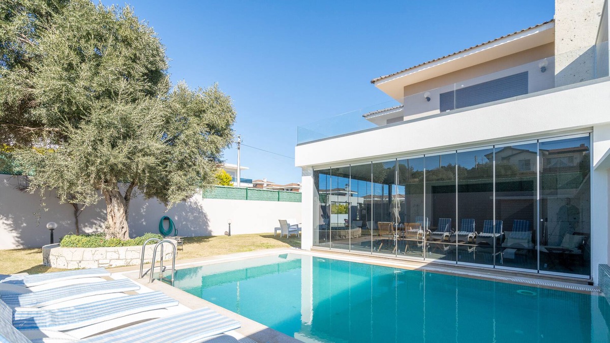 Cesme House | Villa Near the Beach in Cesme - AWZ 109