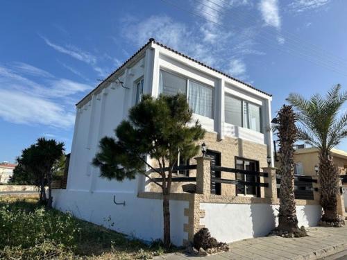 Konia House | Villa Nikitas