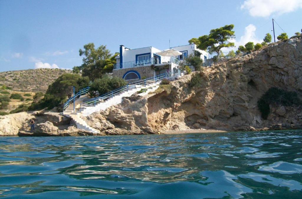 Bralos Villa | Villa Nikolitsa with private beach
