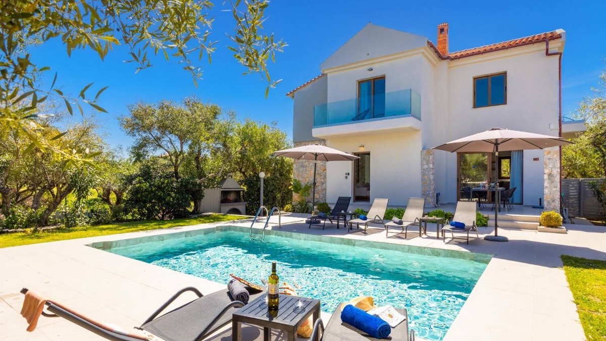 Tavronitis Villa | Villa Nineta - Three Bedroom Villa, Sleeps 6