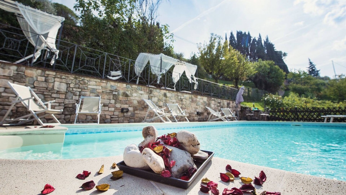 Perugia Apartment | Villa Nuba,Bonfigli apt. - Spa room,fire place,wifi,pool with salt-heated water