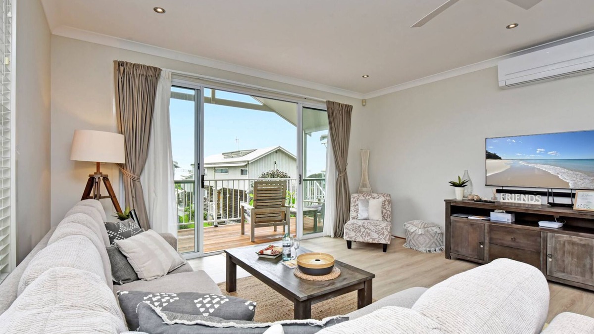 Caves Beach Villa | Villa Oceania at Caves Beach Villas