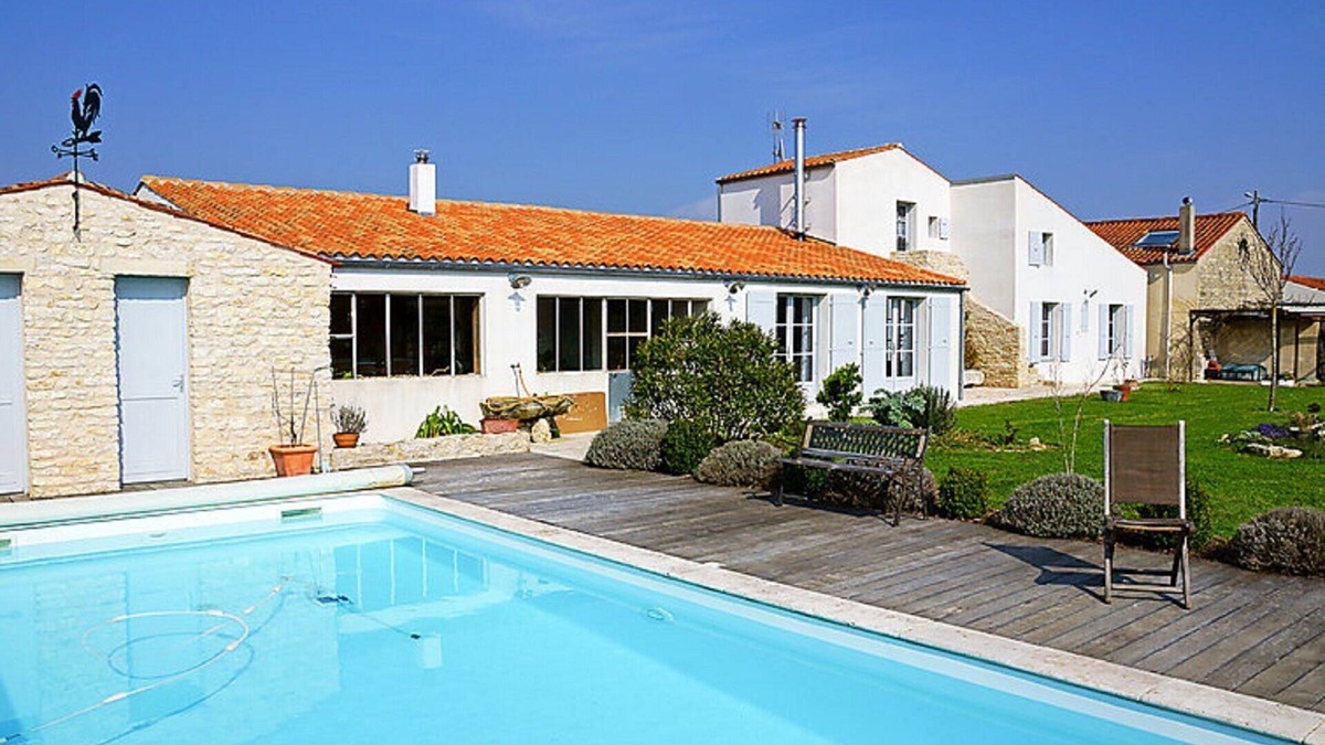 Dolus-d'Oleron Villa | VILLA OF CHARACTER WITH A PLEASANT HEATED POOL ON THE LIGHT ISLAND