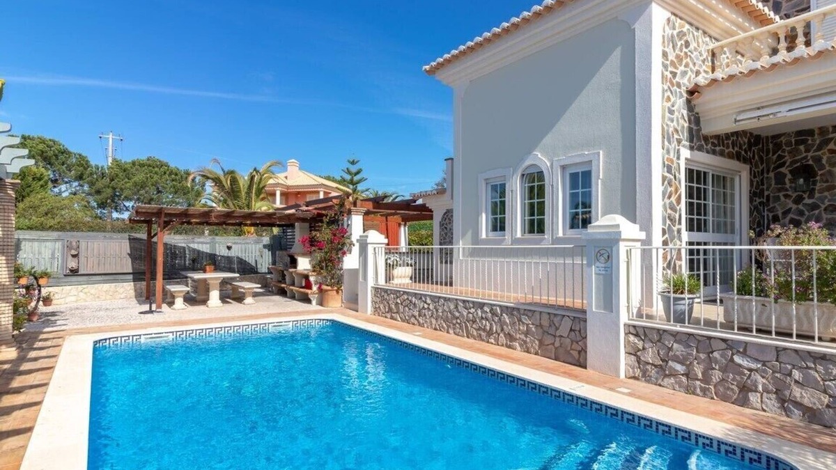 Porches Villa | Villa Oliveira, Family villa, BBQ & Pool