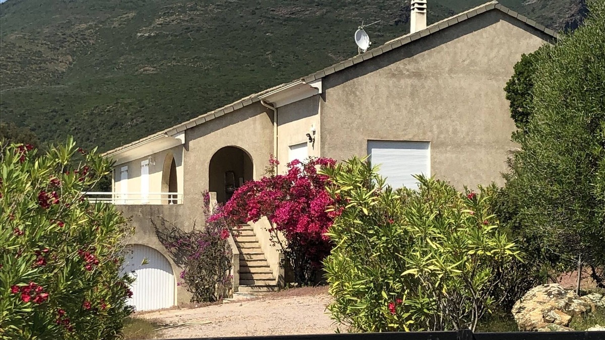 Farinole Villa | Villa on land of 3000 m2 5mn walk from the beaches.air-conditioned rooms
