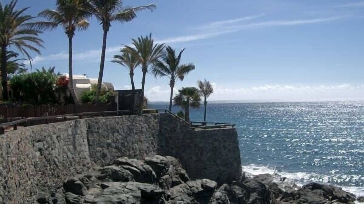 Playa del Aguila Villa | Villa on ledge, 180 degree panoramic views, 1 minute from 2 beaches