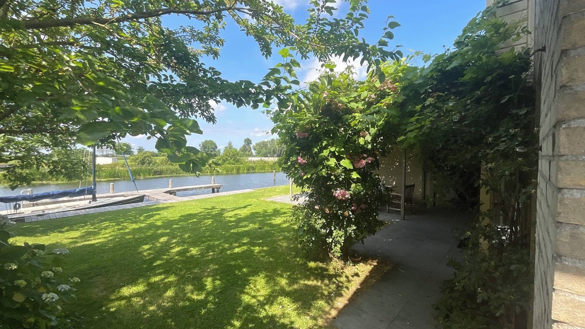 Terherne House | Villa on the water in Terherne, Villa aan het water in Terherne