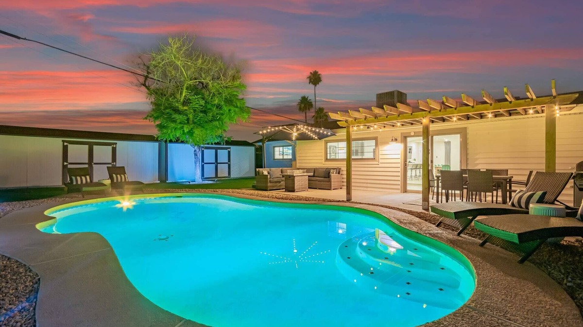 Scottsdale Estates Ten House | Villa on Virginia|2 Masters|Pool & Hottub|Sleeps 10