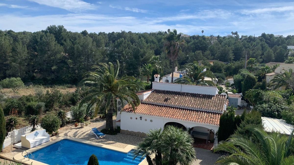 Tarraula Villa | Villa on wooded grounds, peaceful area, 9x4 pool, 7 min from the beach