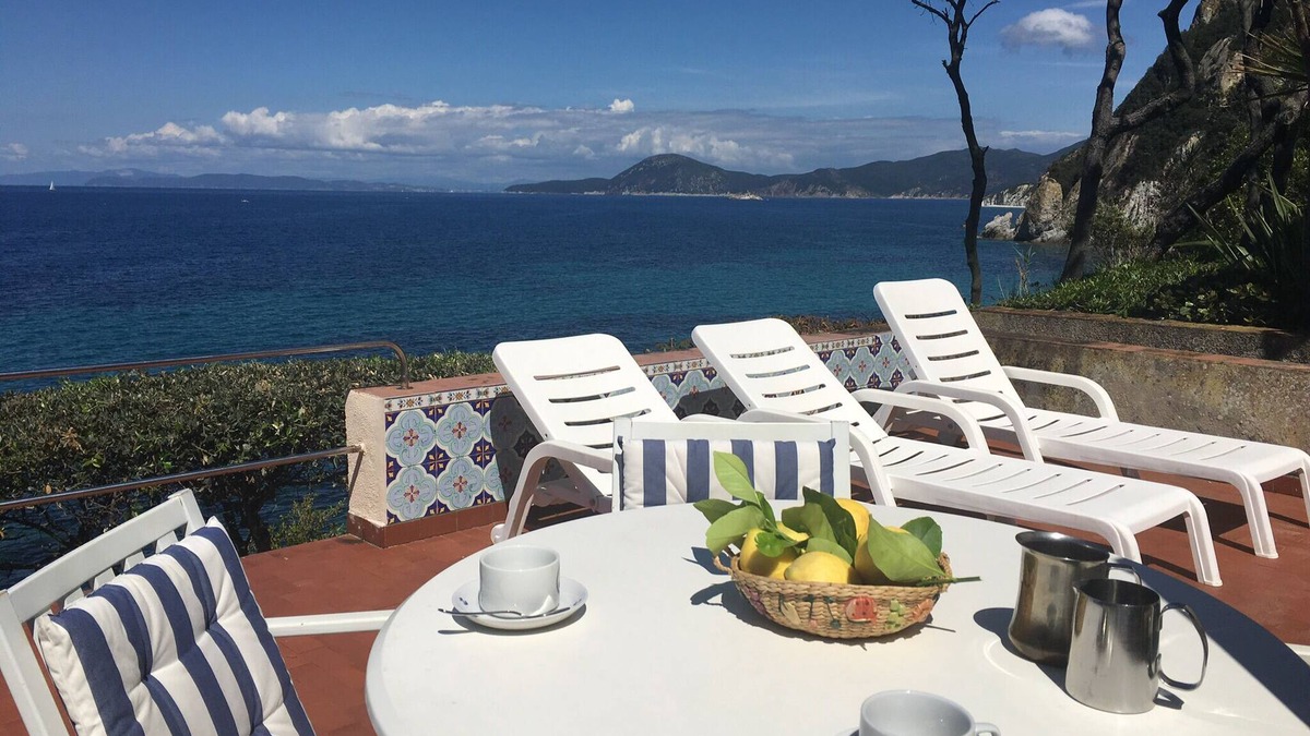 Portoferraio Villa | Villa overlooking the sea