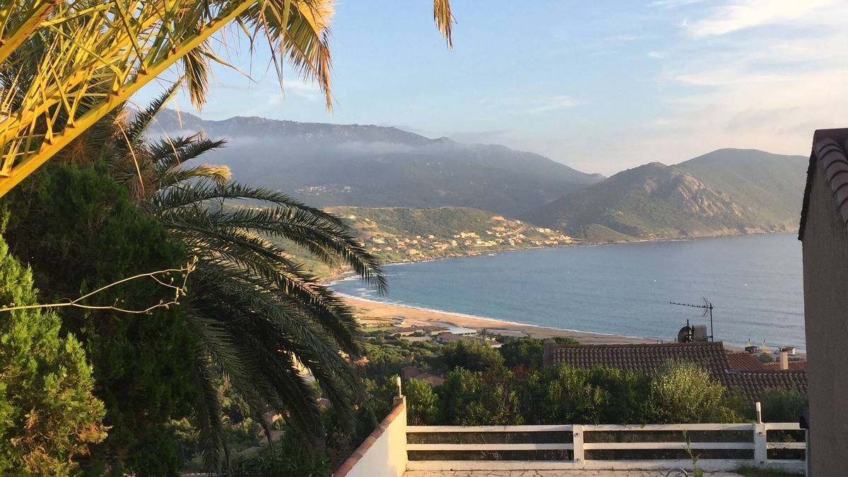 Residences du Golfe de Lava House | Villa overlooking the Gulf of Lava