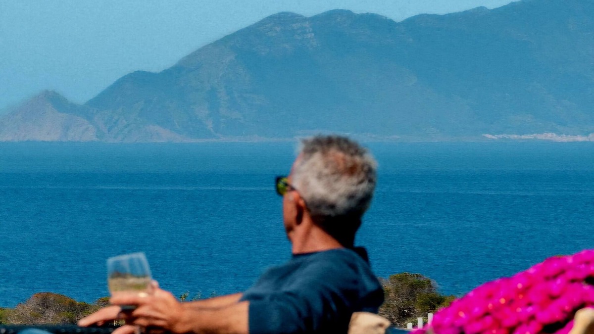Favignana Villa | Villa overlooking the sea and Marettimo
